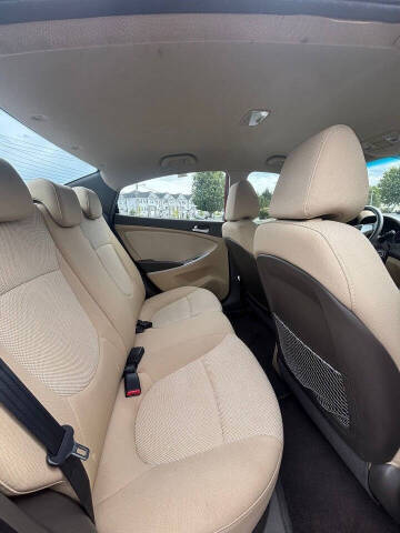 2013 Hyundai Accent GLS