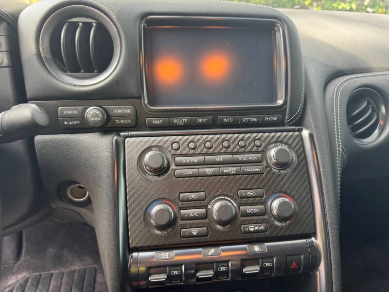 2014 Nissan GT-R Black Edition