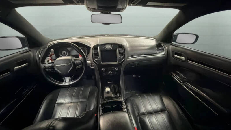 2018 Chrysler 300 S