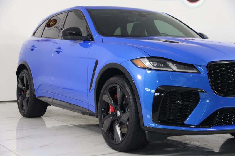 2024 Jaguar F-PACE SVR