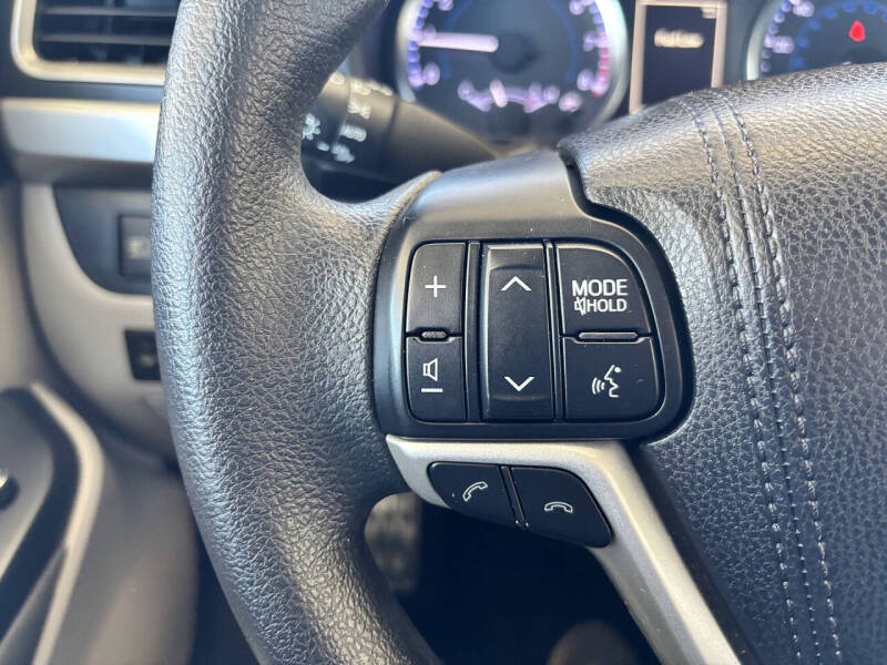 2018 Toyota Highlander LE