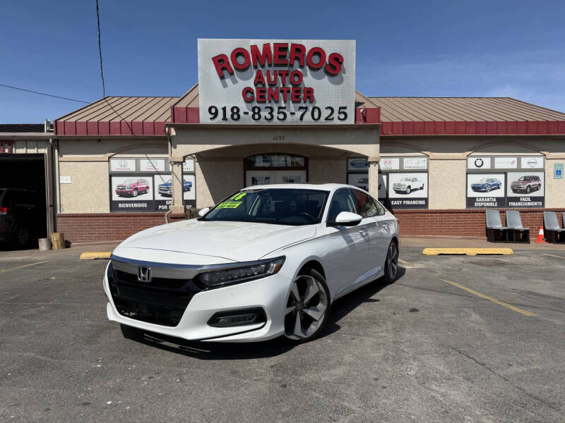 2018 Honda Accord Touring's photo