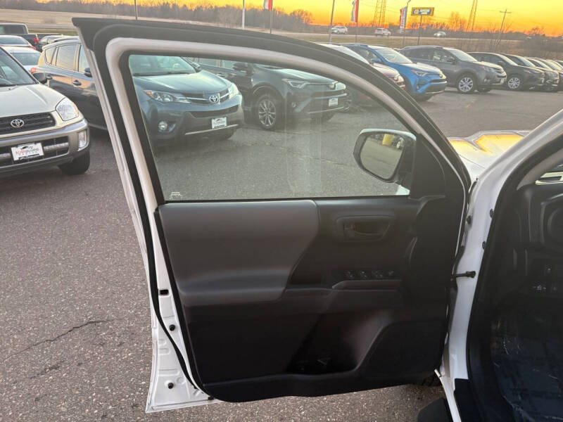 2022 Toyota Tacoma SR V6