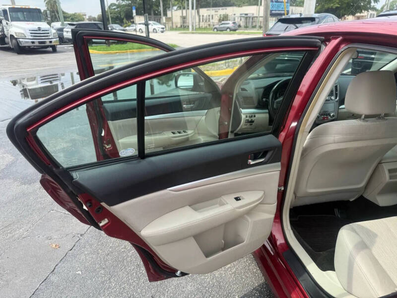 2013 Subaru Legacy 2.5i Premium