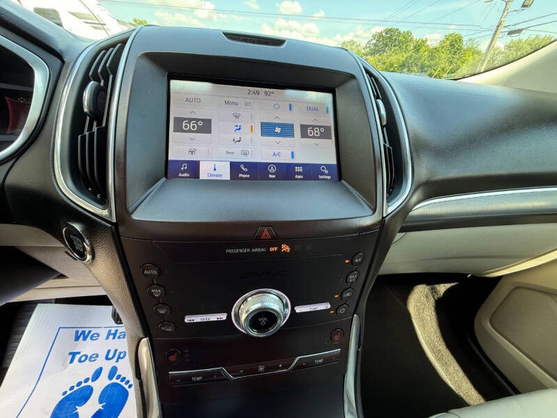 2020 Ford Edge Titanium