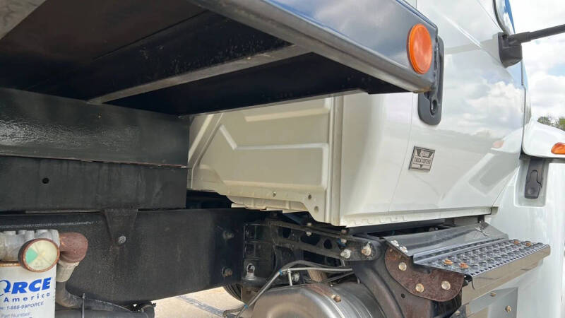2018 International DuraStar 4300