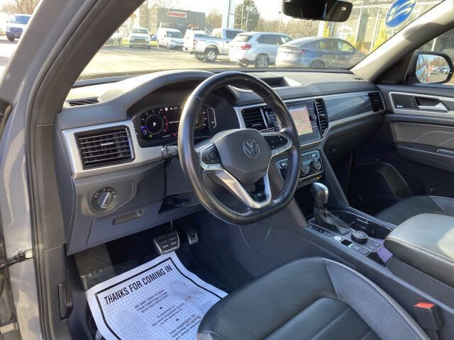 2022 Volkswagen Atlas Cross Sport V6 SEL Premium R-Line 4Motion