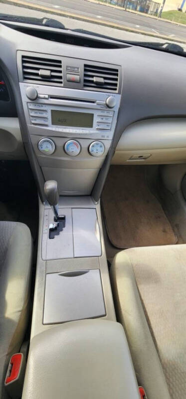 2011 Toyota Camry LE