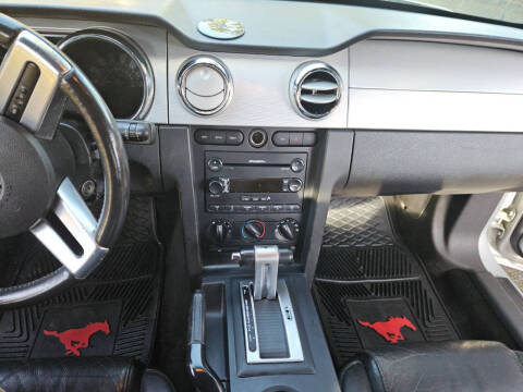 2006 Ford Mustang GT Deluxe
