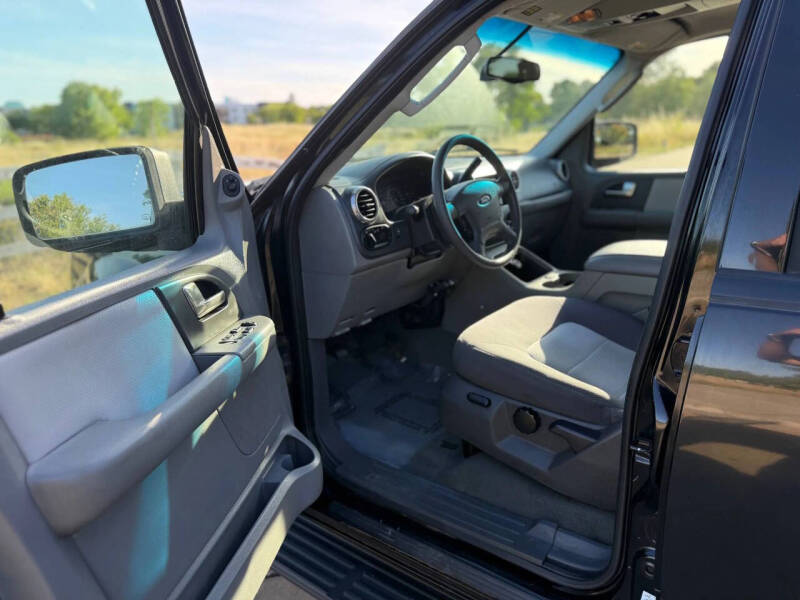 2004 Ford Expedition XLT