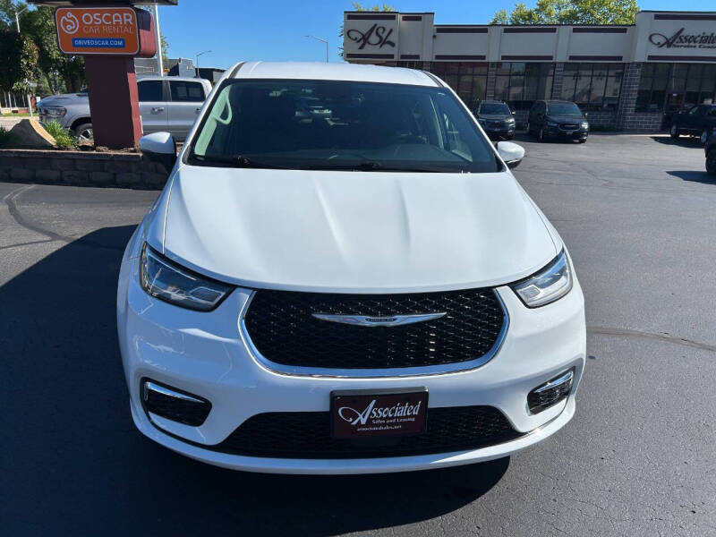 2023 Chrysler Pacifica Touring L