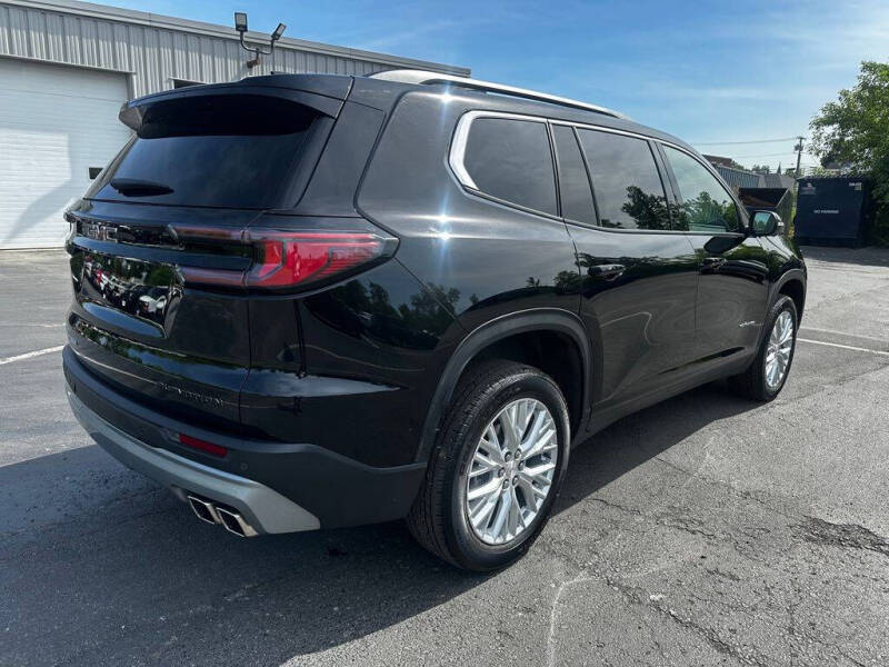 2025 GMC Acadia Elevation