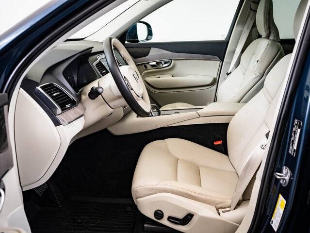 2023 Volvo XC90 B6 Plus Bright Theme 6P