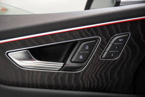 2021 Audi Q8 quattro Premium Plus 55 TFSI