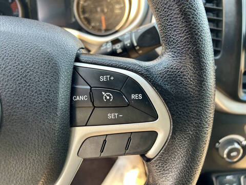 2016 Jeep Cherokee Sport