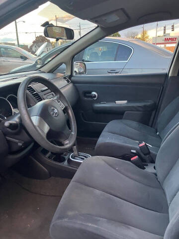 2009 Nissan Versa 1.8 S