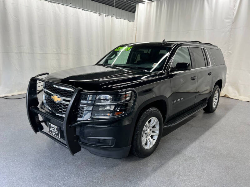 2016 Chevrolet Suburban 4WD 1500 LS's photo