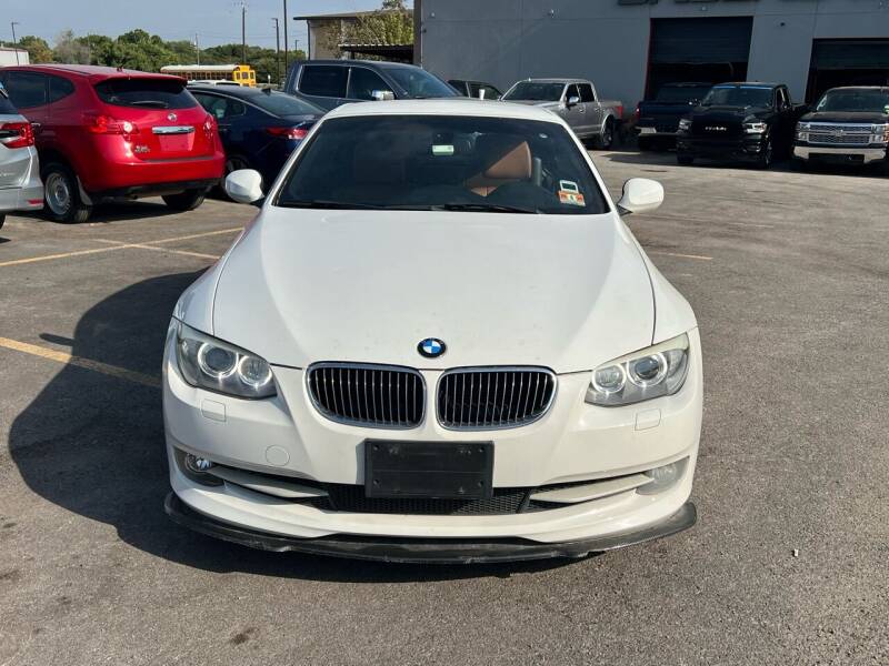 Used 2011 BMW 3 Series 328i with VIN WBADW7C56BE543341 for sale in Garland, TX
