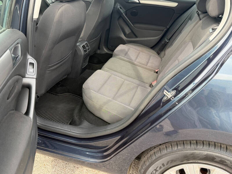 2014 Volkswagen Golf 2.5L PZEV