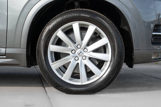 2019 Volvo XC90 T6 Momentum