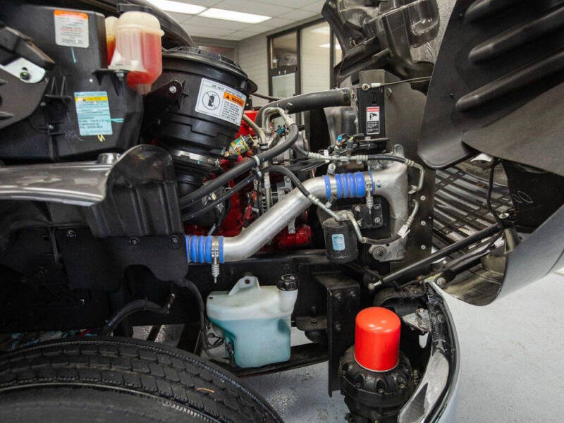 2018 Freightliner M2 106