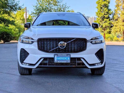 2023 Volvo XC60 B5 Plus Dark Theme