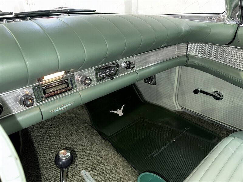 1957 Ford Thunderbird 24