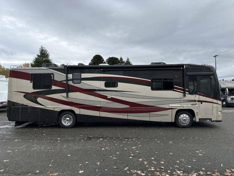 2005 Freightliner XC Chassis