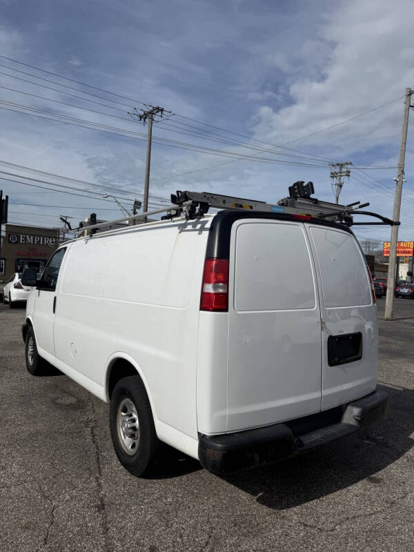 2017 Chevrolet Express 2500