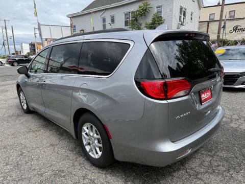 2020 Chrysler Voyager LXi