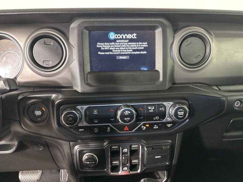 2021 Jeep Gladiator Sport