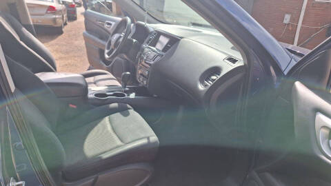 2018 Nissan Pathfinder S