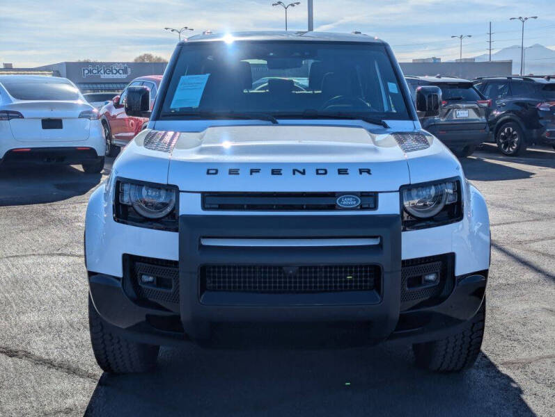 2024 Land Rover Defender 90 P400 X-Dynamic SE