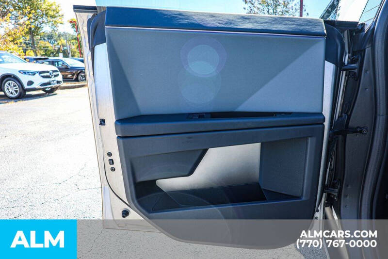 2024 Tesla Cybertruck