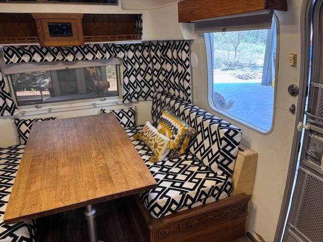 1987 Airstream Sovereign 29 Ft Bumper Pull