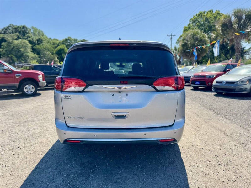 2019 Chrysler Pacifica Touring L