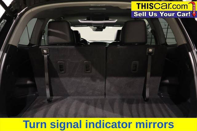 2019 Honda Pilot Touring w/Rear Captain's Chairs