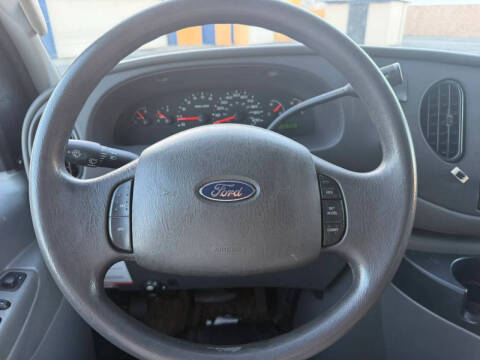 2006 Ford E-Series E-350 SD XLT