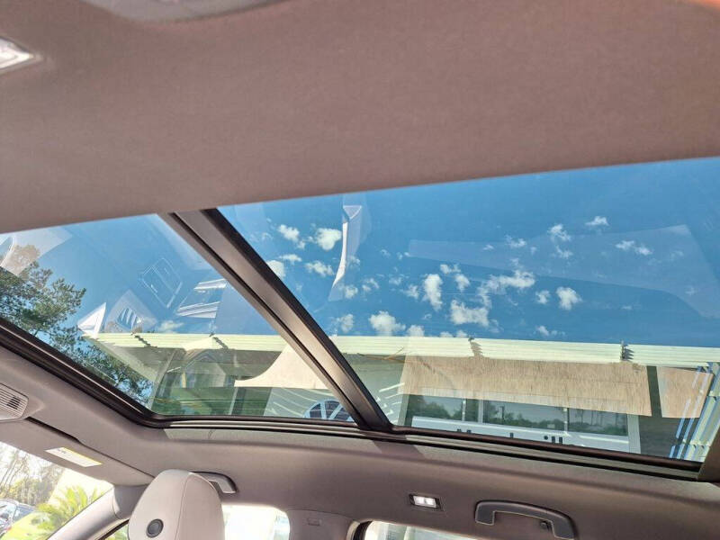 2026 Volkswagen Atlas Cross Sport SEL Premium R-Line 4Motion