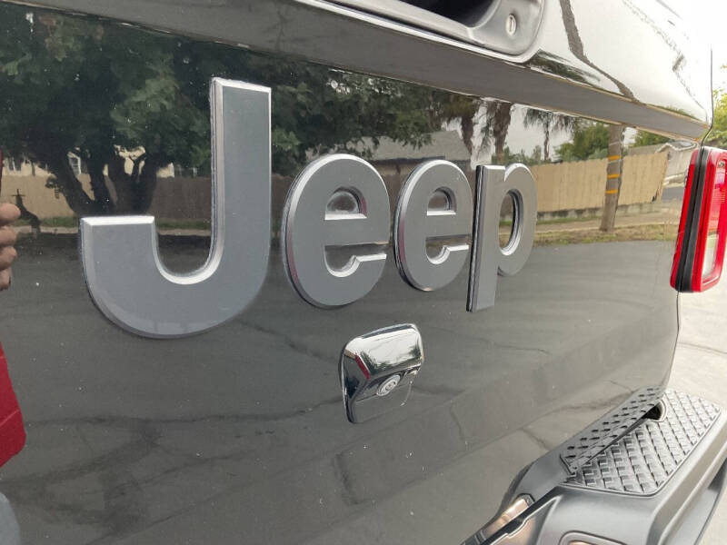 2021 Jeep Gladiator Willys