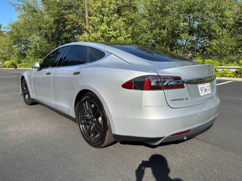 2015 Tesla Model S 85D