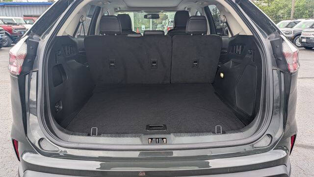 2023 Ford Edge Titanium