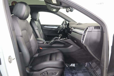 2023 Porsche Cayenne