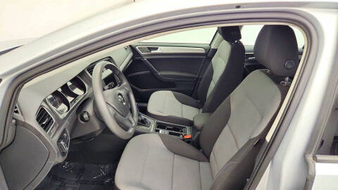 2016 Volkswagen e-Golf SE
