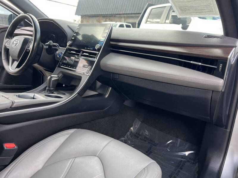 2021 Toyota Avalon Hybrid XLE