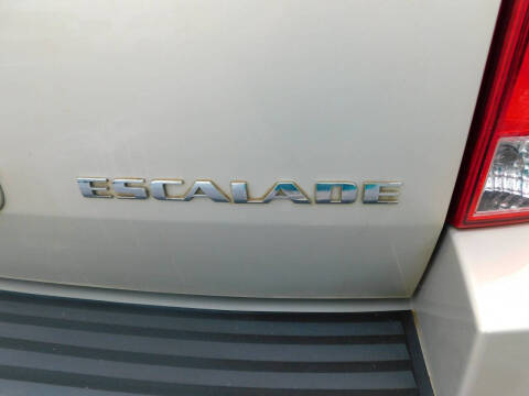 2011 Cadillac Escalade Luxury