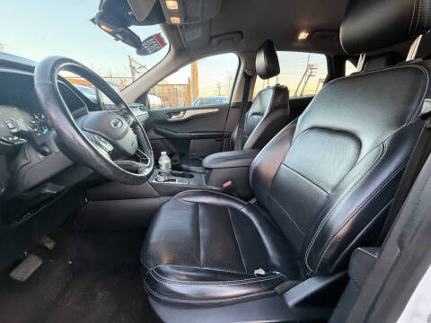 2020 Ford Escape SEL