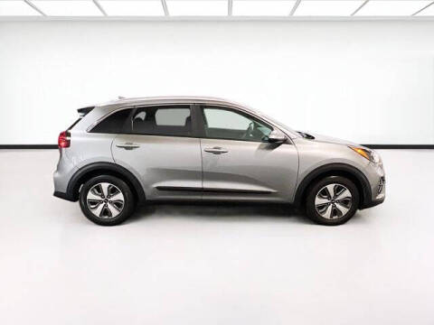2022 Kia Niro LX