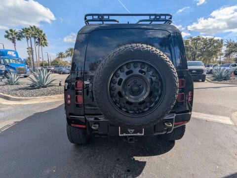 2023 Land Rover Defender 110 X-Dynamic SE