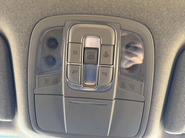 2020 Hyundai Santa Fe Limited 2.0T